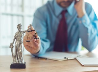 Zaw&oacute;d prawnik